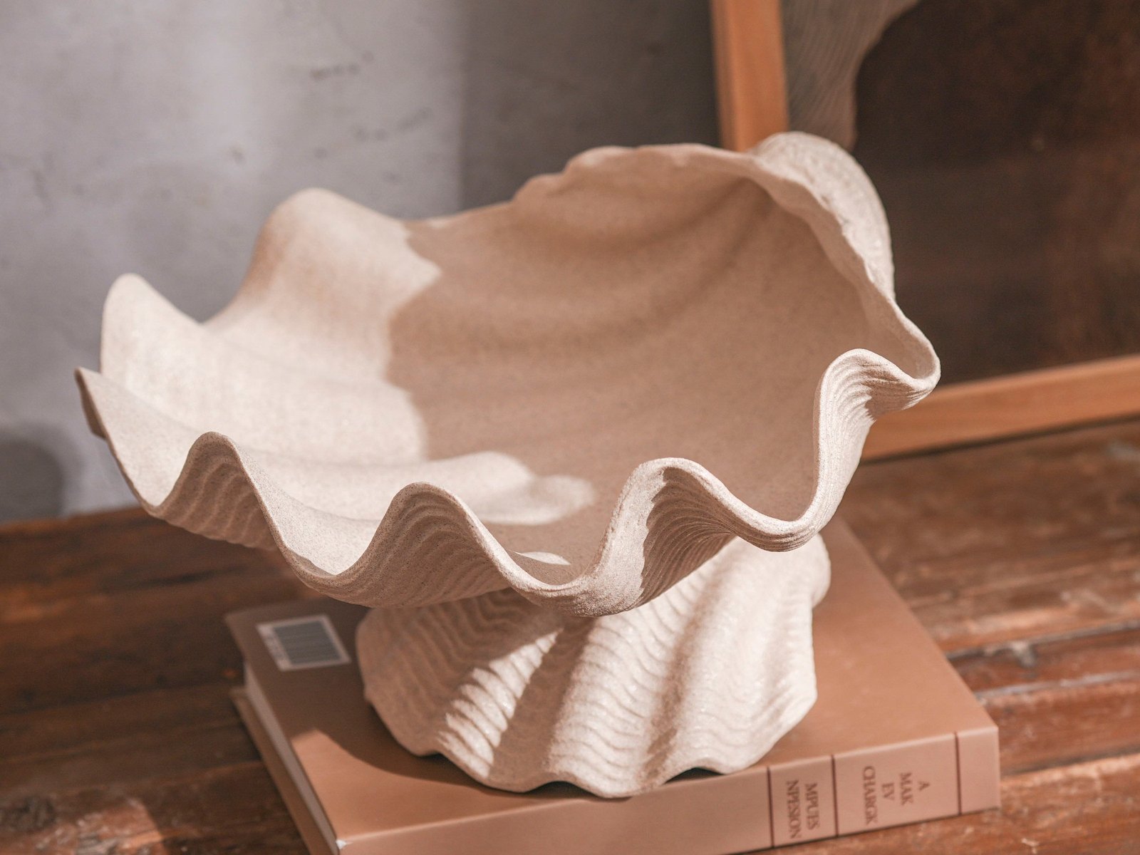 Cream Clam Shell Bowl
