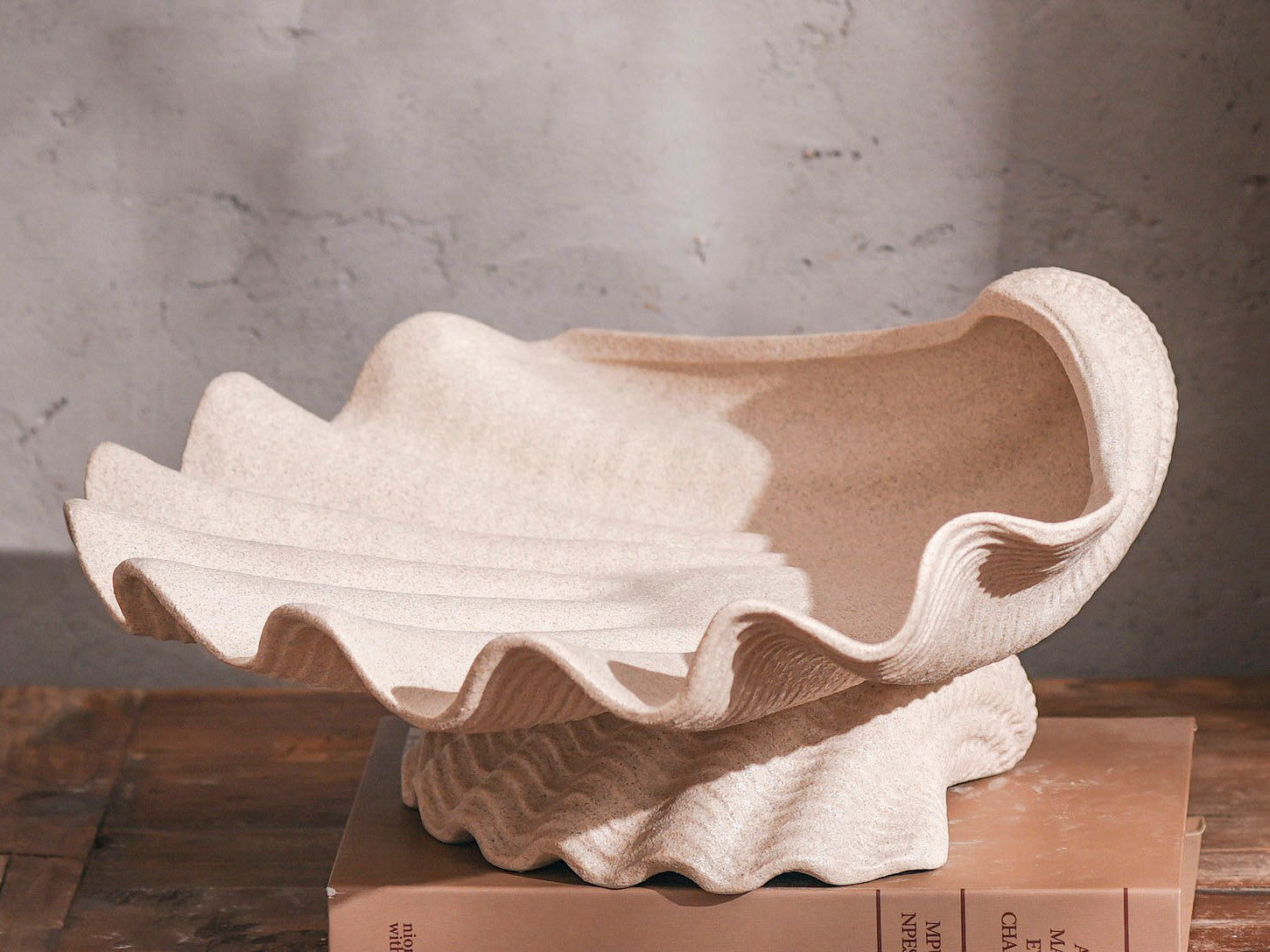 Cream Ruffled Shell-Shaped Vase
