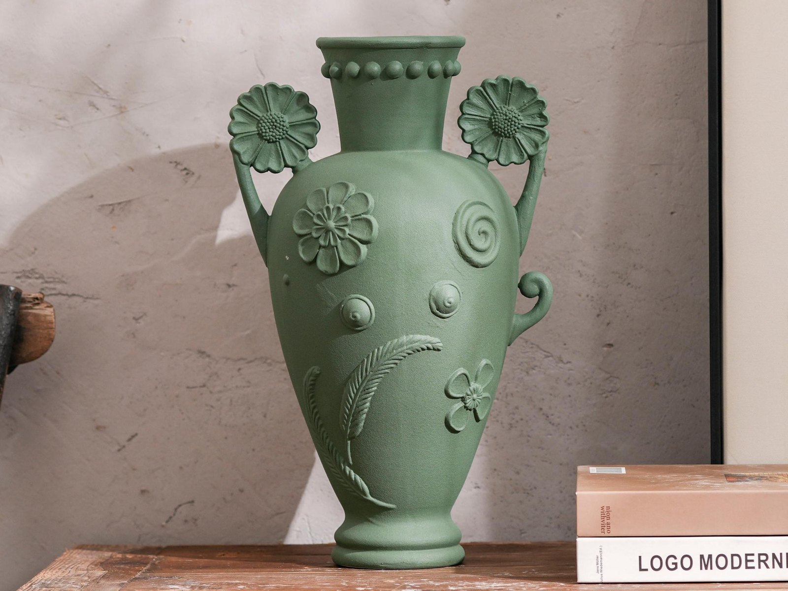 Sage Daisy Amphora