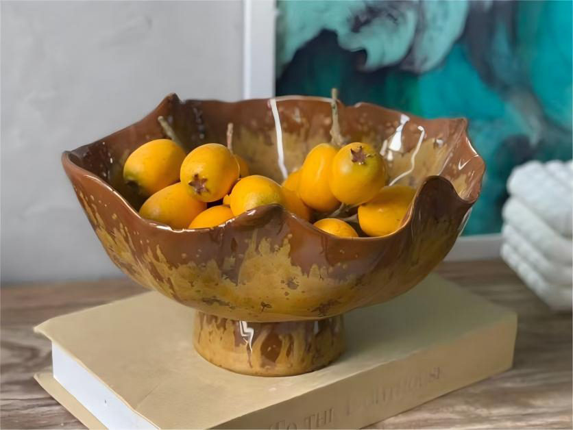 Gold Metallic Scalloped Fruit Bowl