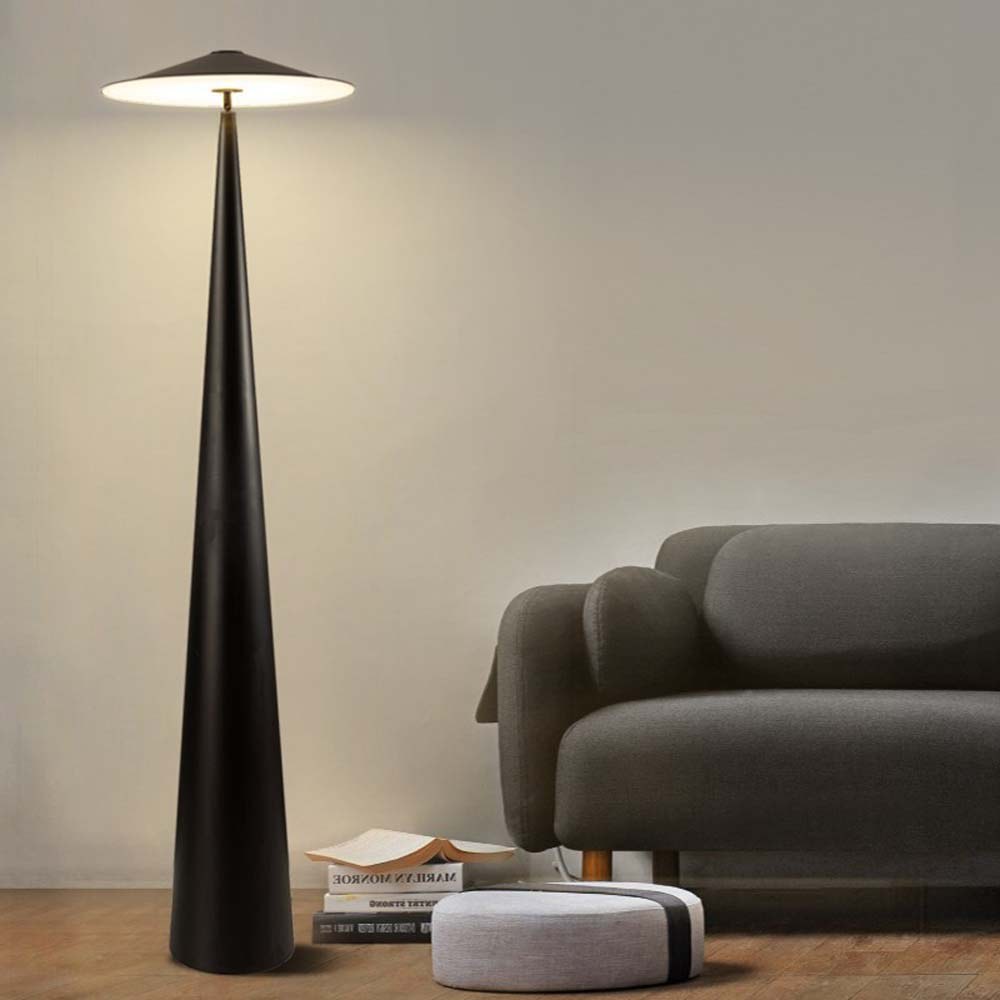 Black Spire Lamp